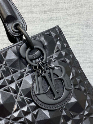 Dior M0565 Medium Lady Dior Bag  Black Cannage Calfskin with Diamond Motif - Medium 24cm - View 4