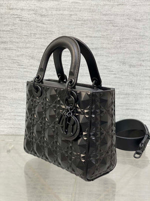Dior M0565 Medium Lady Dior Bag  Black Cannage Calfskin with Diamond Motif - Medium 24cm - View 16