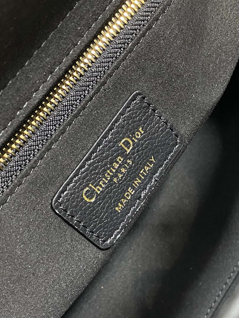 Dior M0565 Medium Lady Dior Bag Black Grained Cannage Calfskin Gold