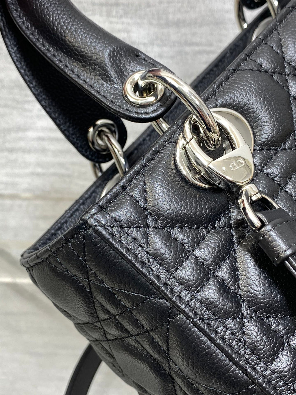 Dior M0565 Medium Lady Dior Bag Black Grained Cannage Calfskin Silver