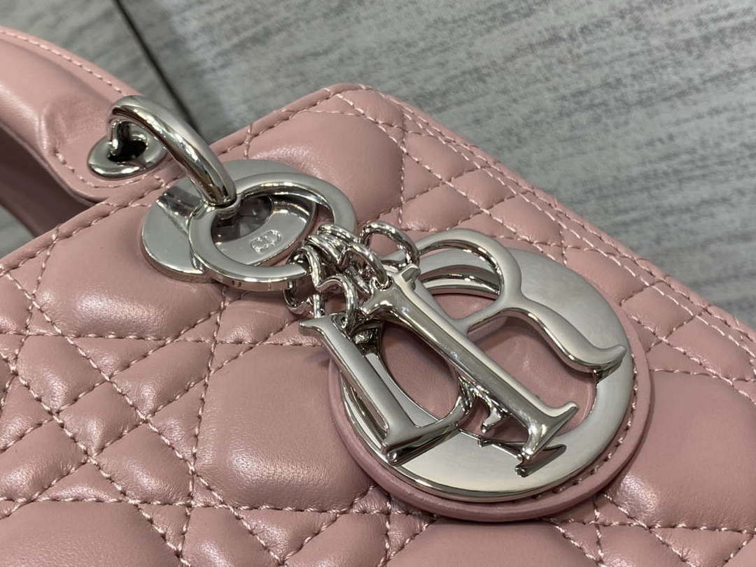 Dior M0565 Medium Lady Dior Bag  Blush Cannage Lambskin Silver