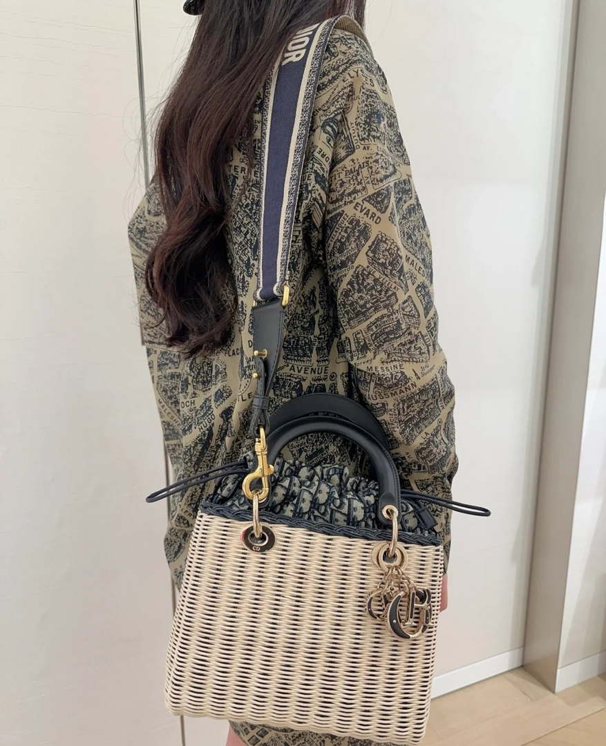Dior M0565 Medium Lady Dior Bag Natural Wicker with Navy Blue