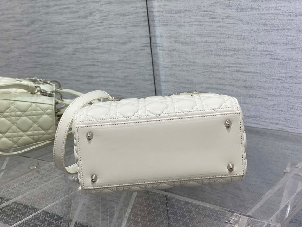 Dior M0565 Medium Lady Dior Bag White Cannage Lambskin Silver