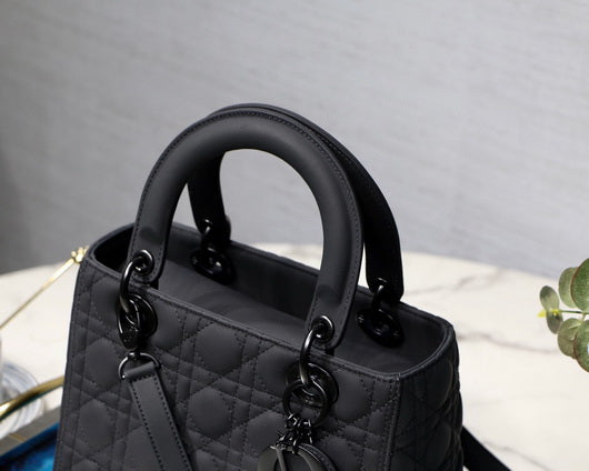 Dior M0565 Medium Lady Dior Cannage Calfskin Bag Black