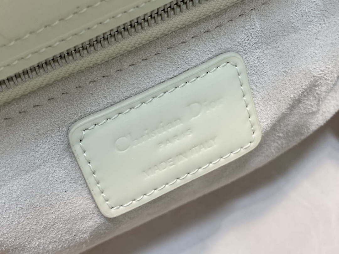Dior M0565 Medium Lady Dior Patent Cannage Calfskin Bag White Silver - Default Title - View 9