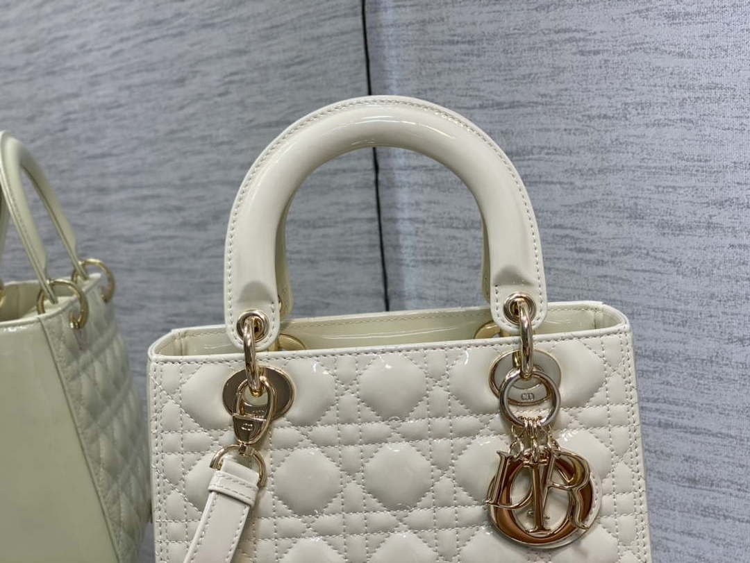 Dior M0565 Medium Lady Dior Patent Cannage Calfskin Bag White Enamel Hardware - Default Title - View 2