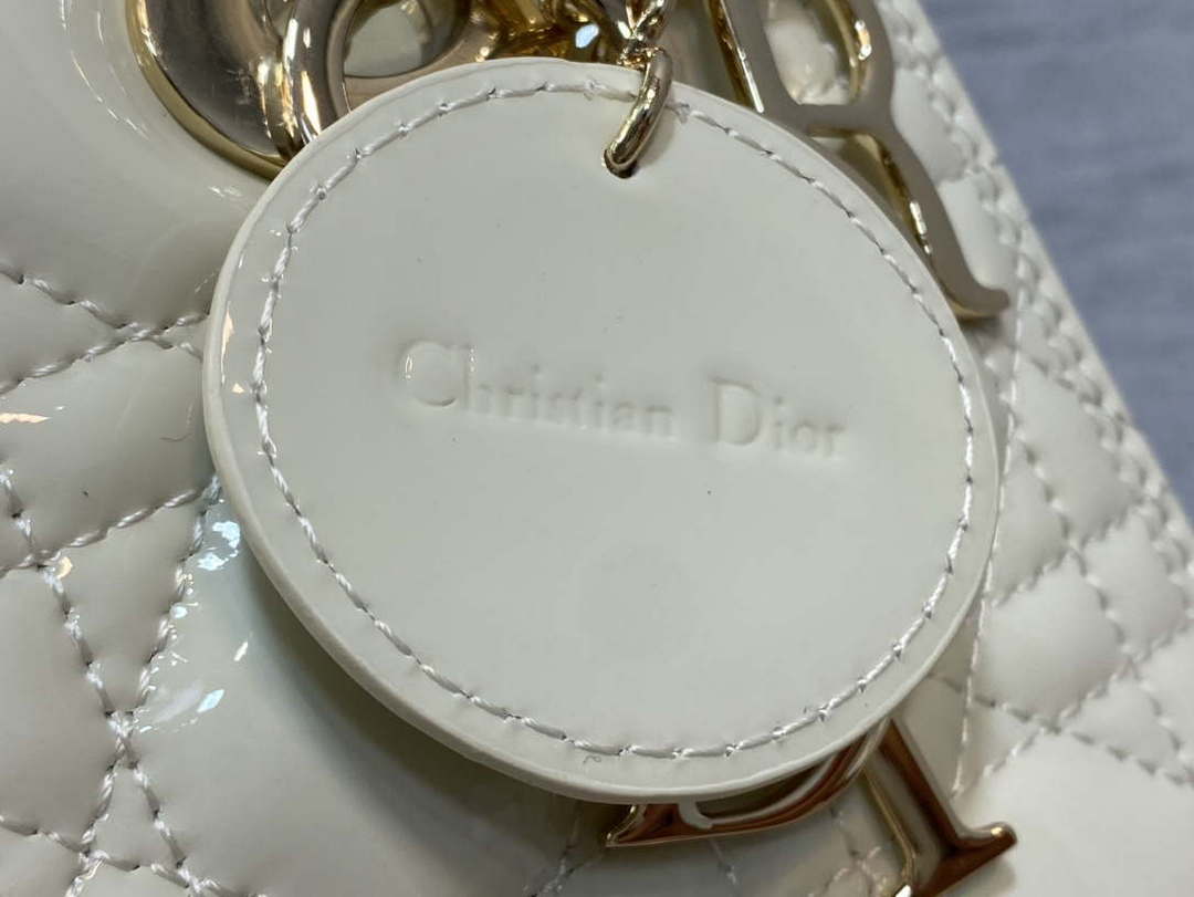 Dior M0565 Medium Lady Dior Patent Cannage Calfskin Bag White Enamel Hardware