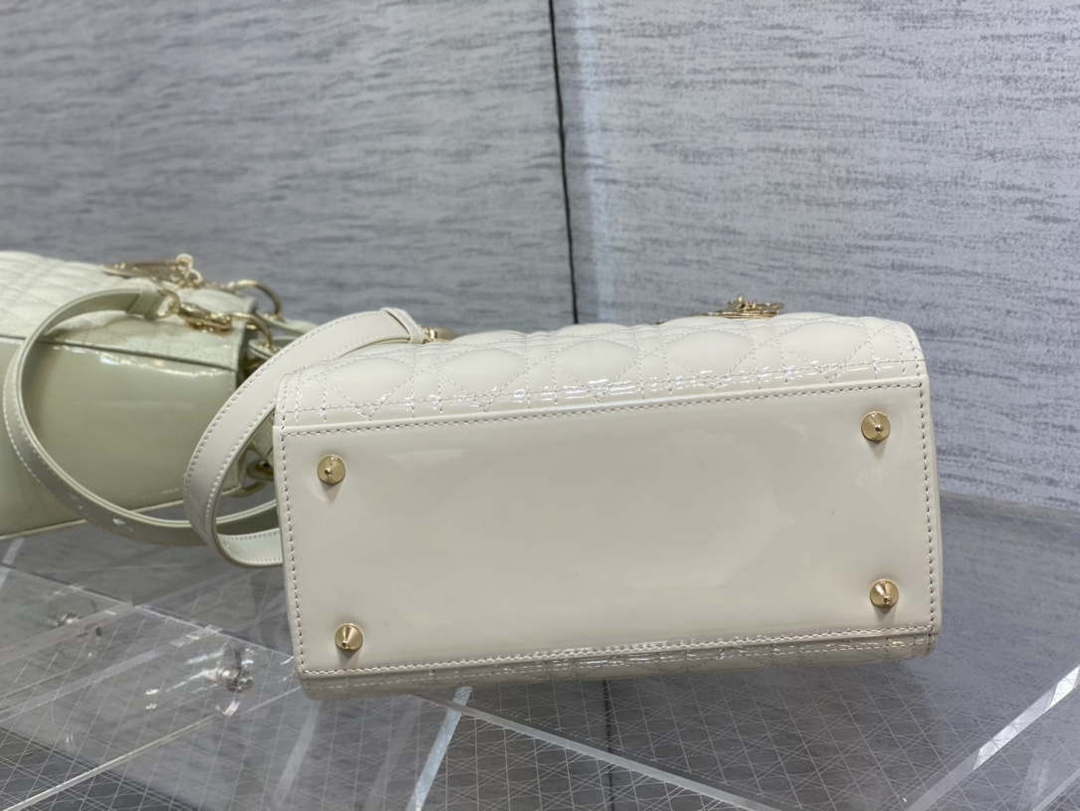 Dior M0565 Medium Lady Dior Patent Cannage Calfskin Bag White Enamel Hardware