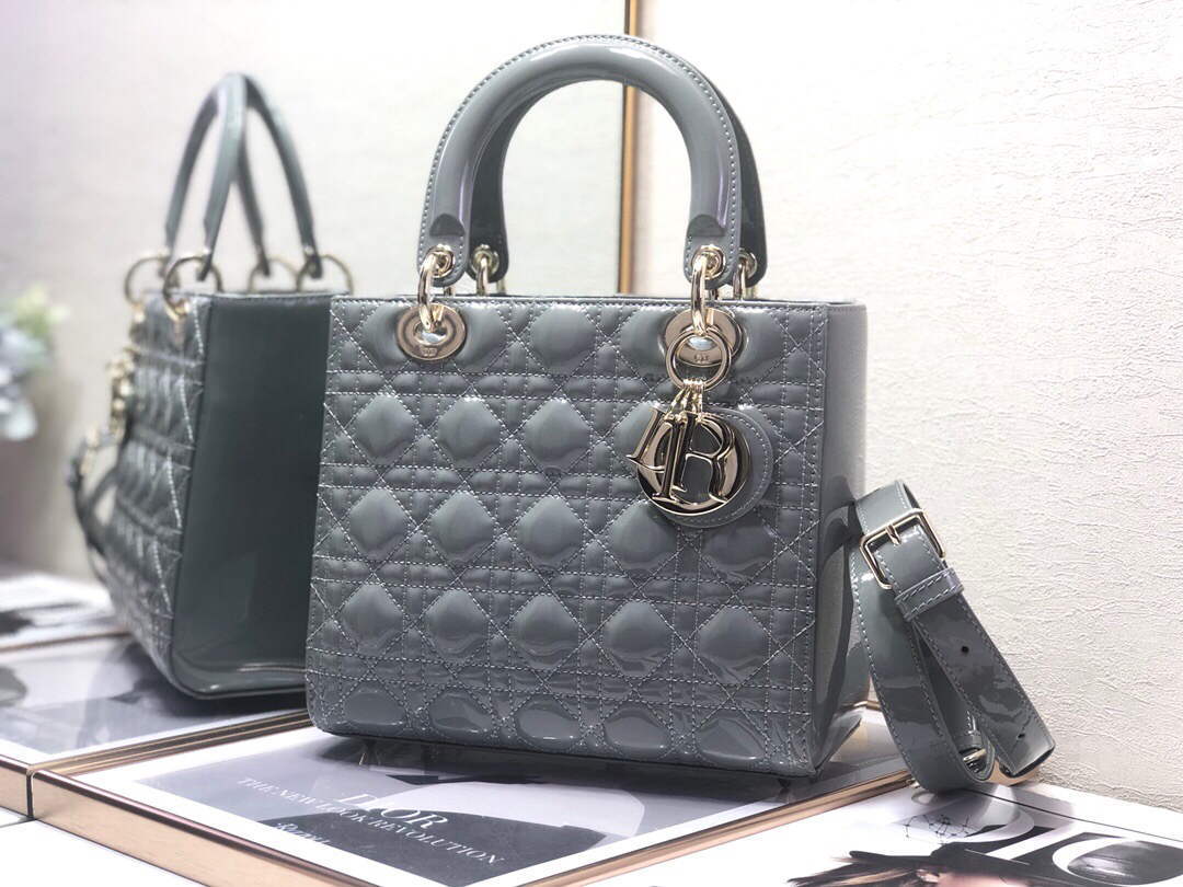 Dior M0565 Medium Lady Dior Patent Cannage Calfskin Bag Gray - Default Title - View 1