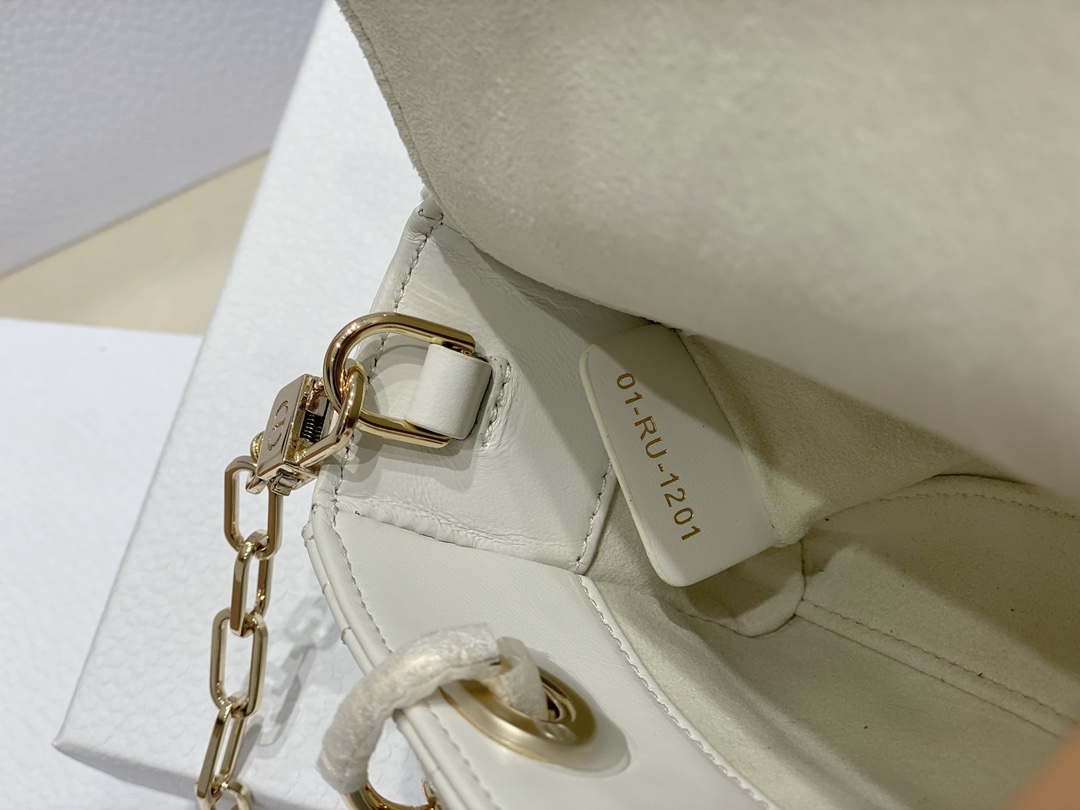 Dior S0910 Small Lady D-joy Bag White Cannage Lambskin