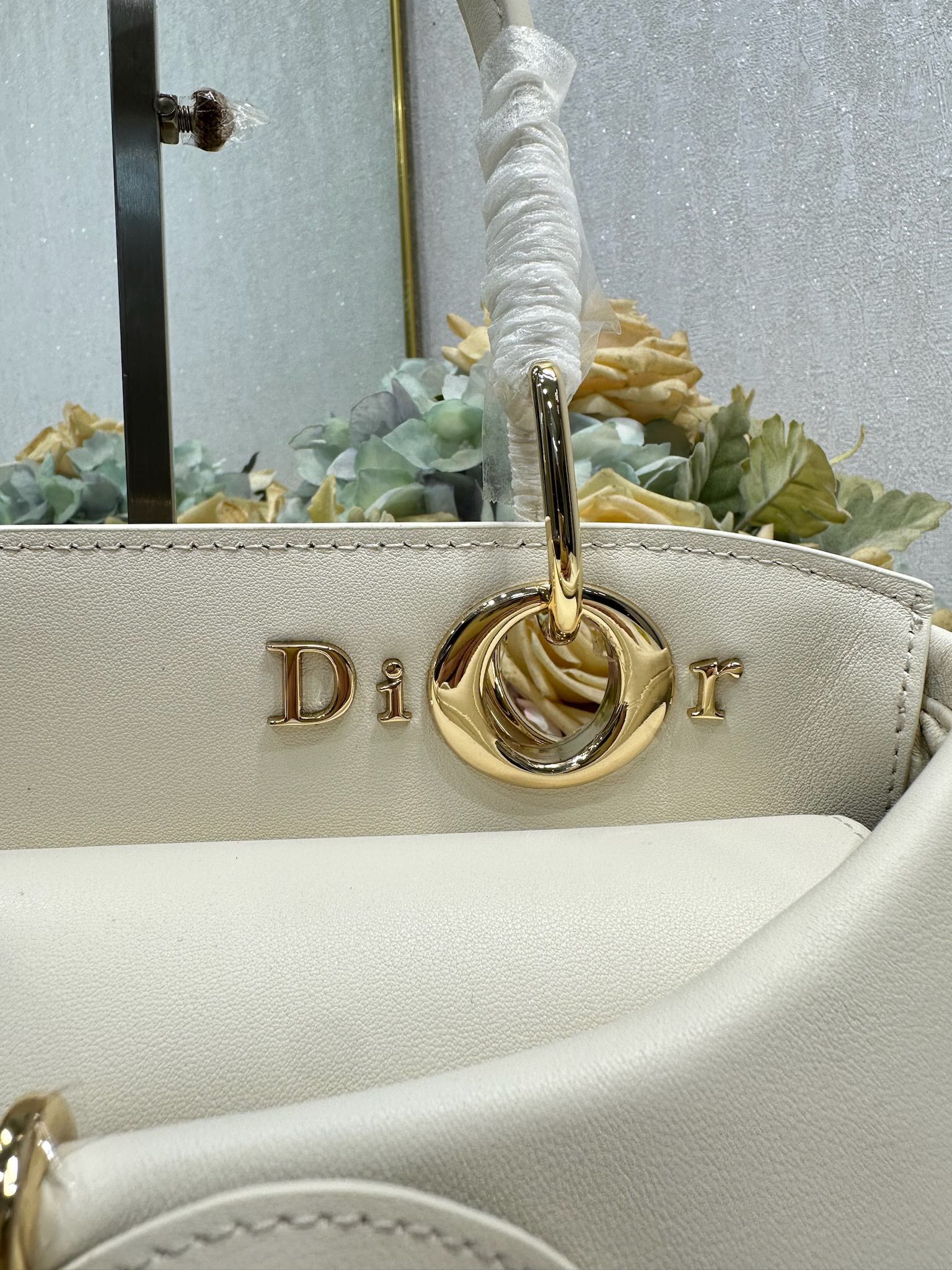 Dior M0737 Cigale top handle bag White