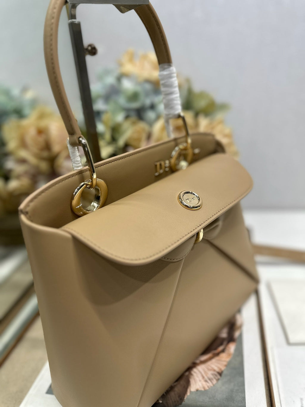 Dior M0737 Cigale top handle bag Apricot