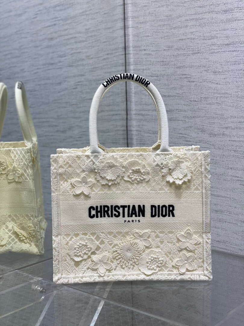 Dior M1265 Small Book Tote  Embroidery with 3D Macram¨¦ Effect M9620