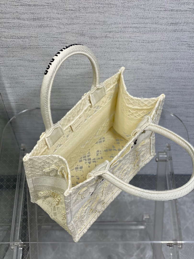 Dior M1265 Small Book Tote  Embroidery with 3D Macram¨¦ Effect M9620