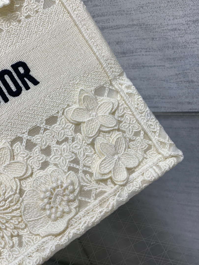Dior M1265 Small Book Tote  Embroidery with 3D Macram¨¦ Effect M9620