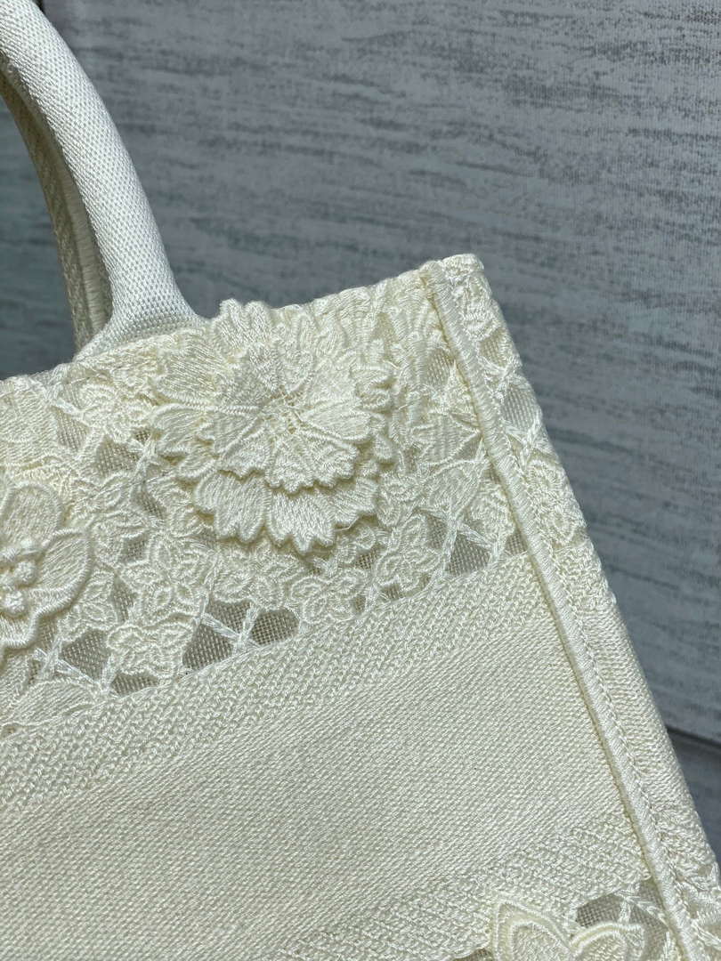 Dior M1265 Small Book Tote  Embroidery with 3D Macram¨¦ Effect M9620