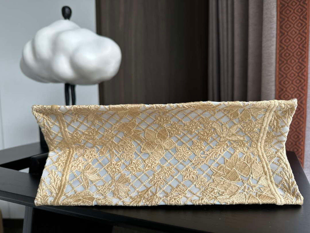 Dior M1265 Small Book Tote  Embroidery with 3D Macram¨¦ Effect M9621