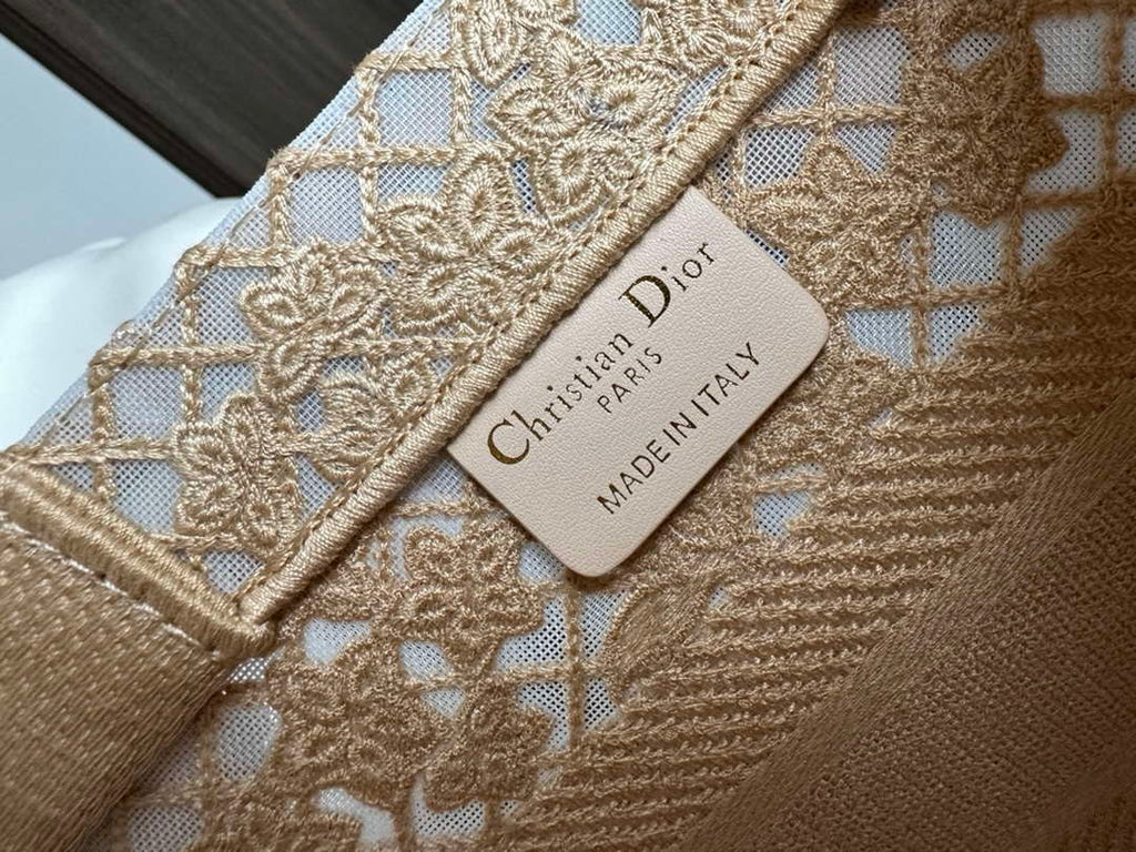 Dior M1265 Small Book Tote  Embroidery with 3D Macram¨¦ Effect M9621