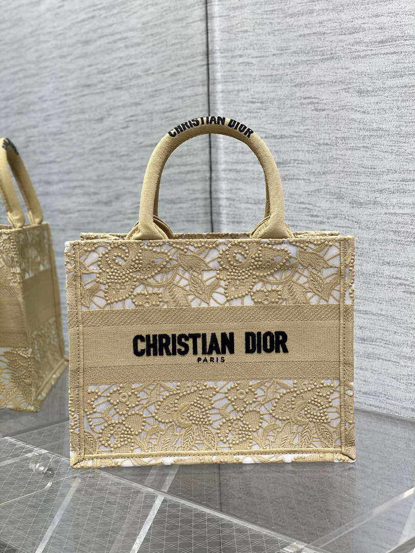 Dior M1265 Small Book Tote  Embroidery with 3D Macram¨¦ Effect M9622