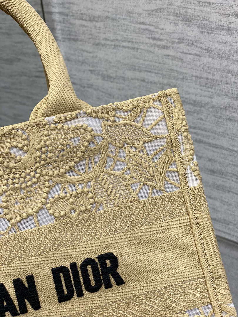 Dior M1265 Small Book Tote  Embroidery with 3D Macram¨¦ Effect M9622