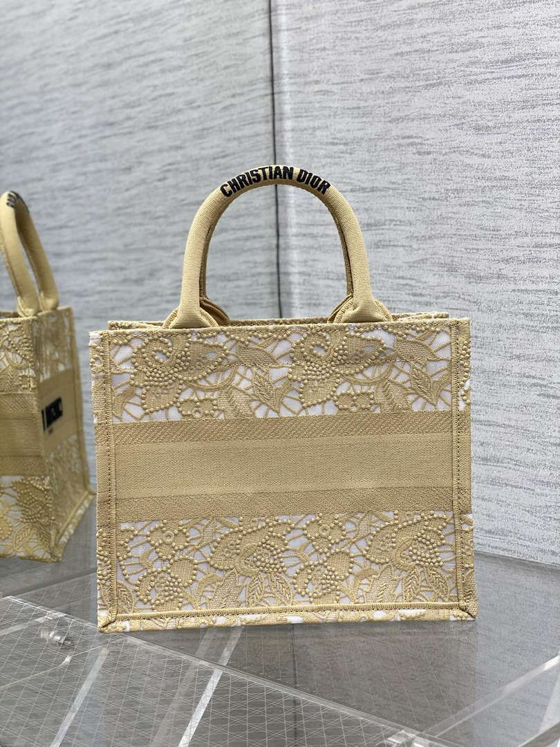 Dior M1265 Small Book Tote  Embroidery with 3D Macram¨¦ Effect M9622