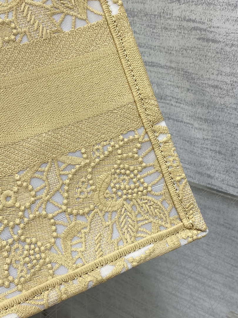 Dior M1265 Small Book Tote  Embroidery with 3D Macram¨¦ Effect M9622