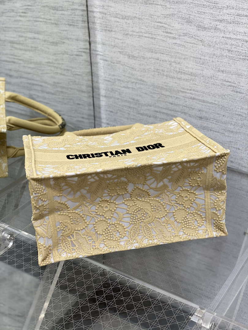 Dior M1265 Small Book Tote  Embroidery with 3D Macram¨¦ Effect M9622