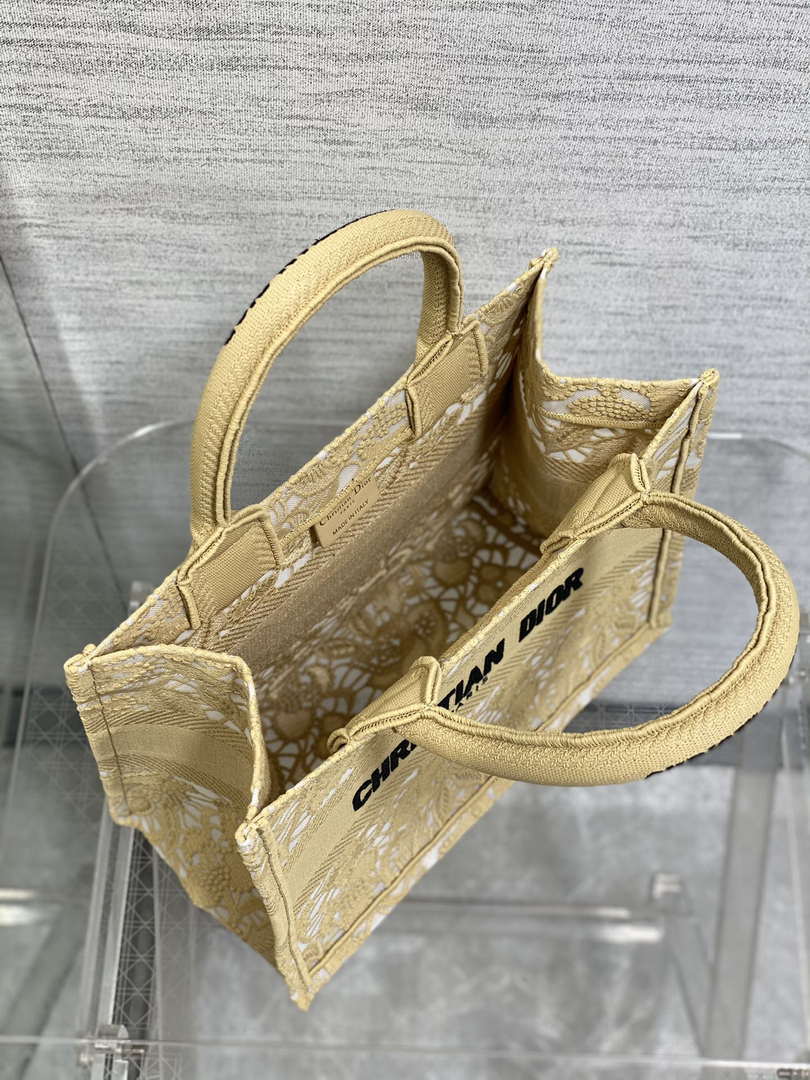 Dior M1265 Small Book Tote  Embroidery with 3D Macram¨¦ Effect M9622