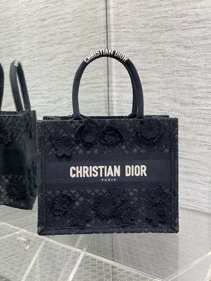 Dior M1265 Small Book Tote  Embroidery with 3D Macram¨¦ Effect M9623
