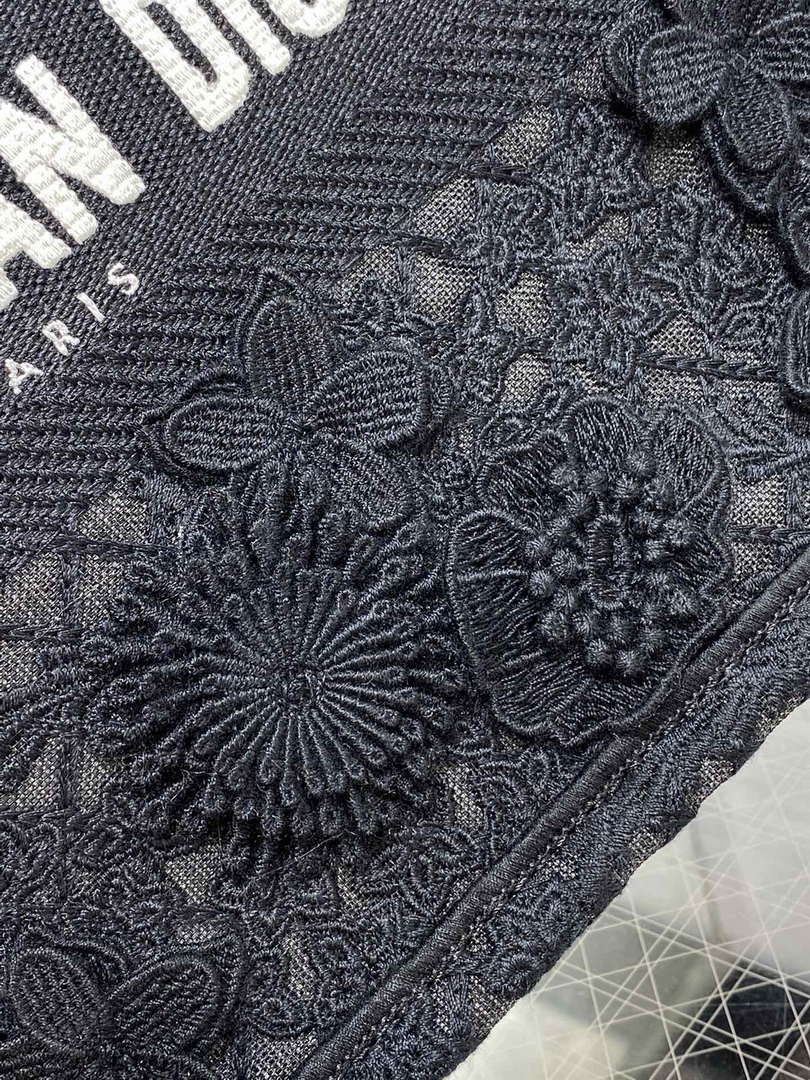Dior M1265 Small Book Tote  Embroidery with 3D Macram¨¦ Effect M9623