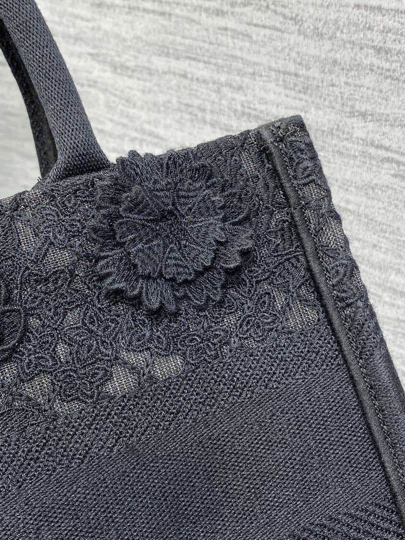 Dior M1265 Small Book Tote  Embroidery with 3D Macram¨¦ Effect M9623