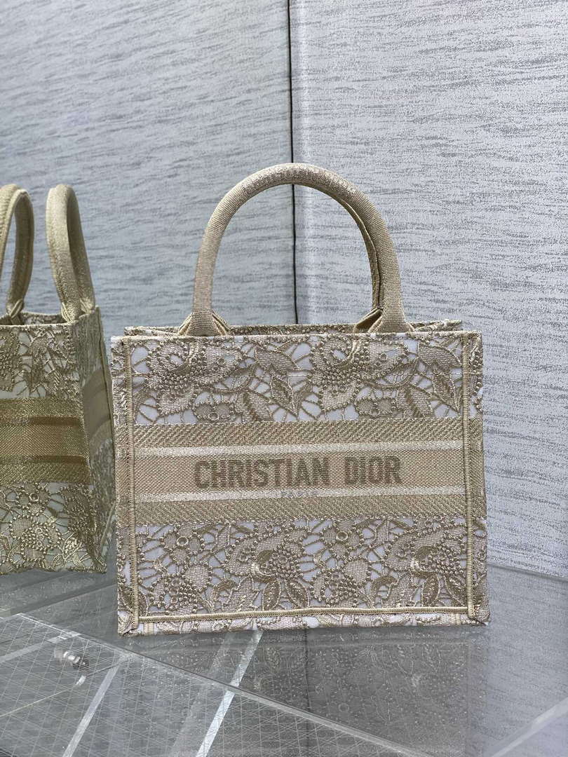 Dior M1265 Small Book Tote  Embroidery with 3D Macram¨¦ Effect M9624