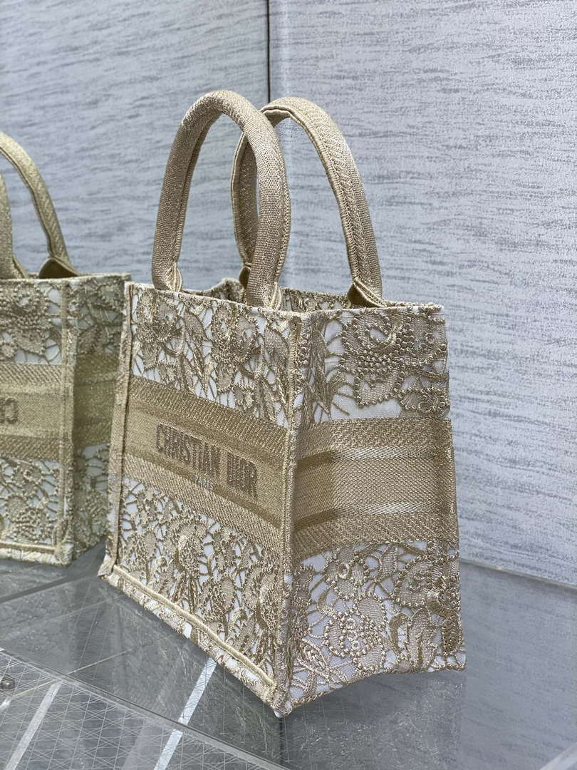 Dior M1265 Small Book Tote  Embroidery with 3D Macram¨¦ Effect M9624
