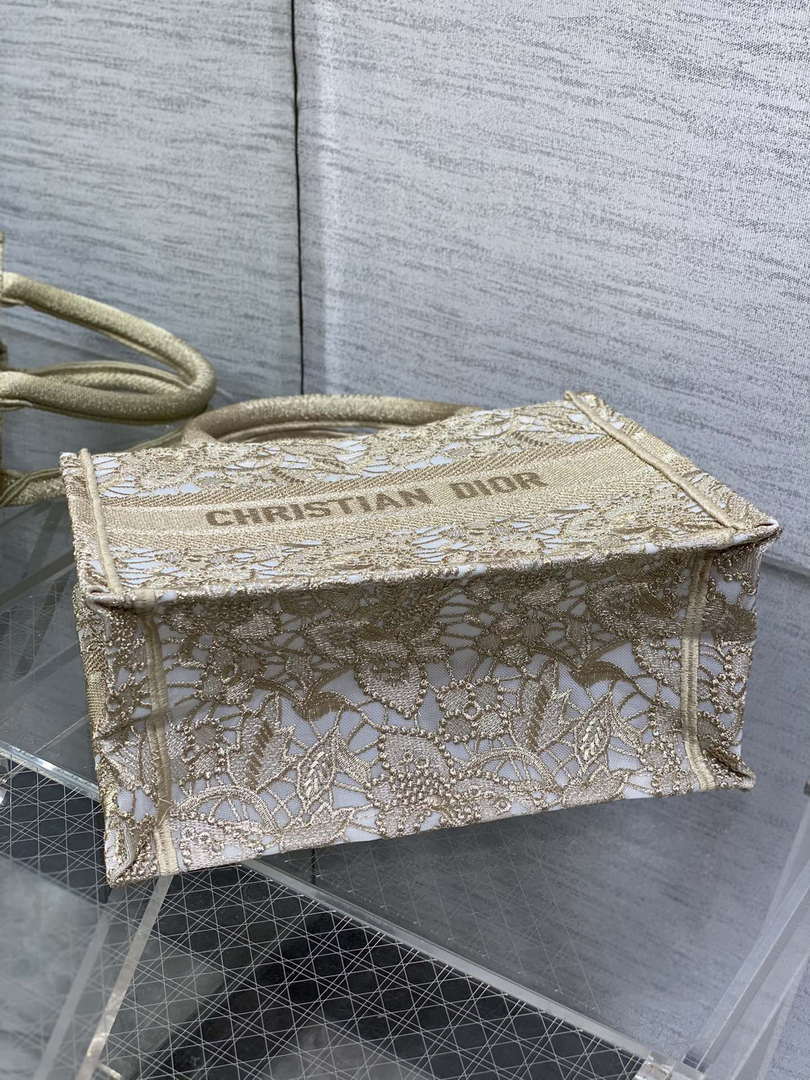 Dior M1265 Small Book Tote  Embroidery with 3D Macram¨¦ Effect M9624