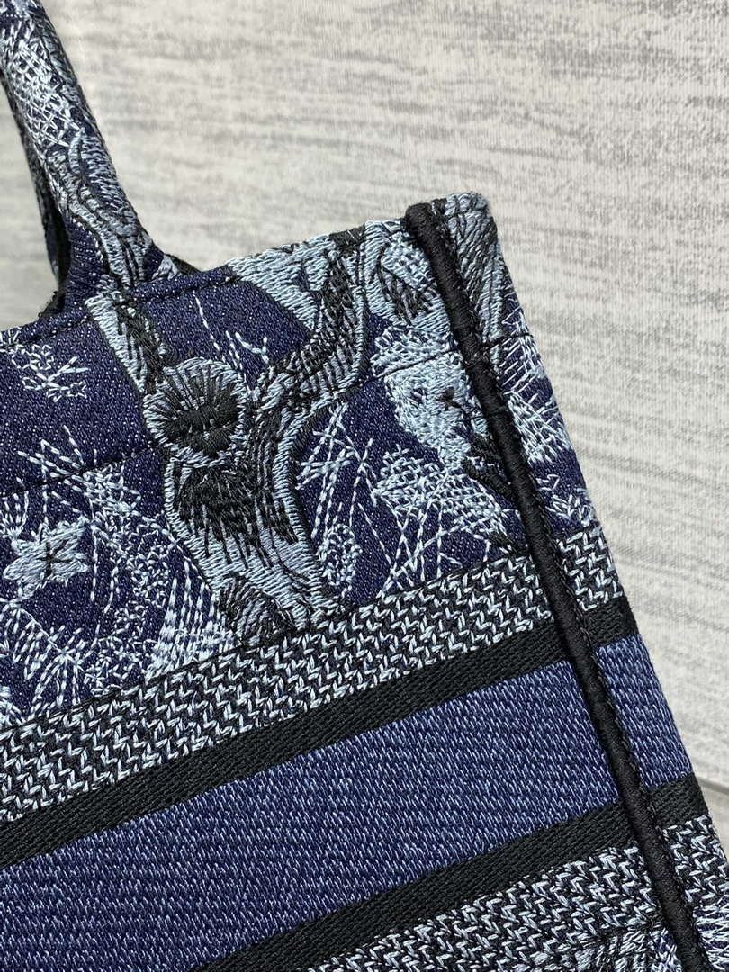Dior M1265 Small Book Tote Toile de Jouy Sauvage Embroidery M9602