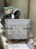 Dior M1279  Catherine Tote Bag Dior Oblique Embroidery Gray - luxibagsmall