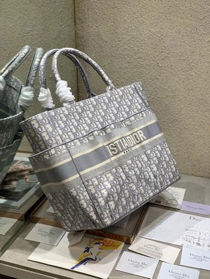 Dior M1279  Catherine Tote Bag Dior Oblique Embroidery Gray - luxibagsmall
