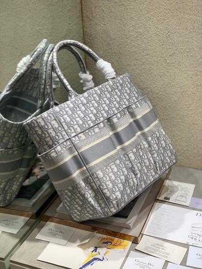Dior M1279  Catherine Tote Bag Dior Oblique Embroidery Gray - luxibagsmall