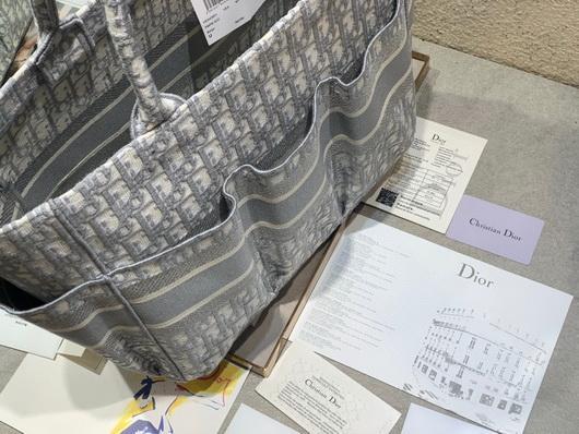 Dior M1279  Catherine Tote Bag Dior Oblique Embroidery Gray - luxibagsmall