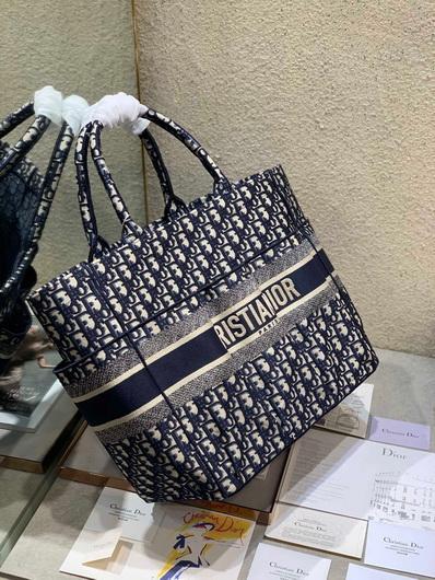 Dior M1279 Catherine Tote Bag Dior Oblique Embroidery Navy Blue - luxibagsmall