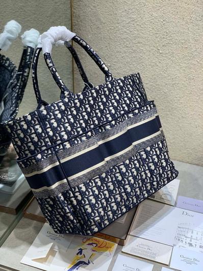 Dior M1279 Catherine Tote Bag Dior Oblique Embroidery Navy Blue - luxibagsmall