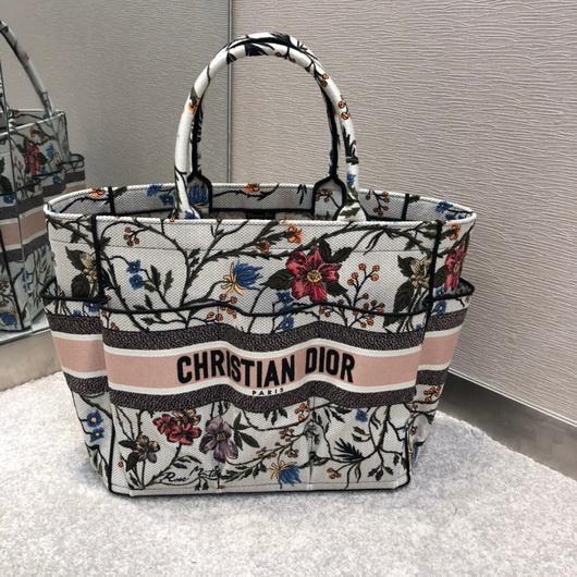Dior M1279 Catherine Tote Bag Dior Oblique Embroidery Rosa Mutabilis - luxibagsmall