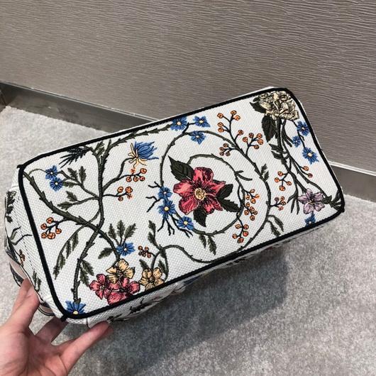 Dior M1279 Catherine Tote Bag Dior Oblique Embroidery Rosa Mutabilis - luxibagsmall