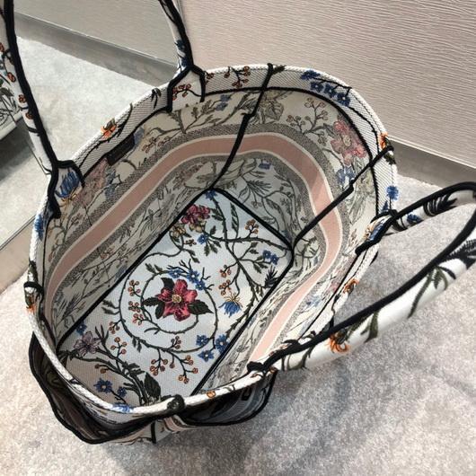 Dior M1279 Catherine Tote Bag Dior Oblique Embroidery Rosa Mutabilis - luxibagsmall