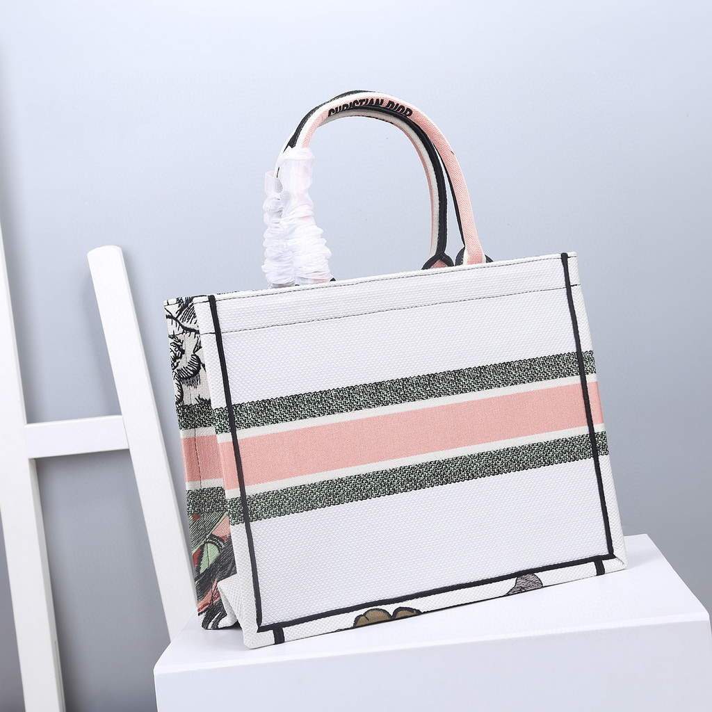 Dior M1286 Dior Book Tote Coeur En Fleurs Bag - luxibagsmall