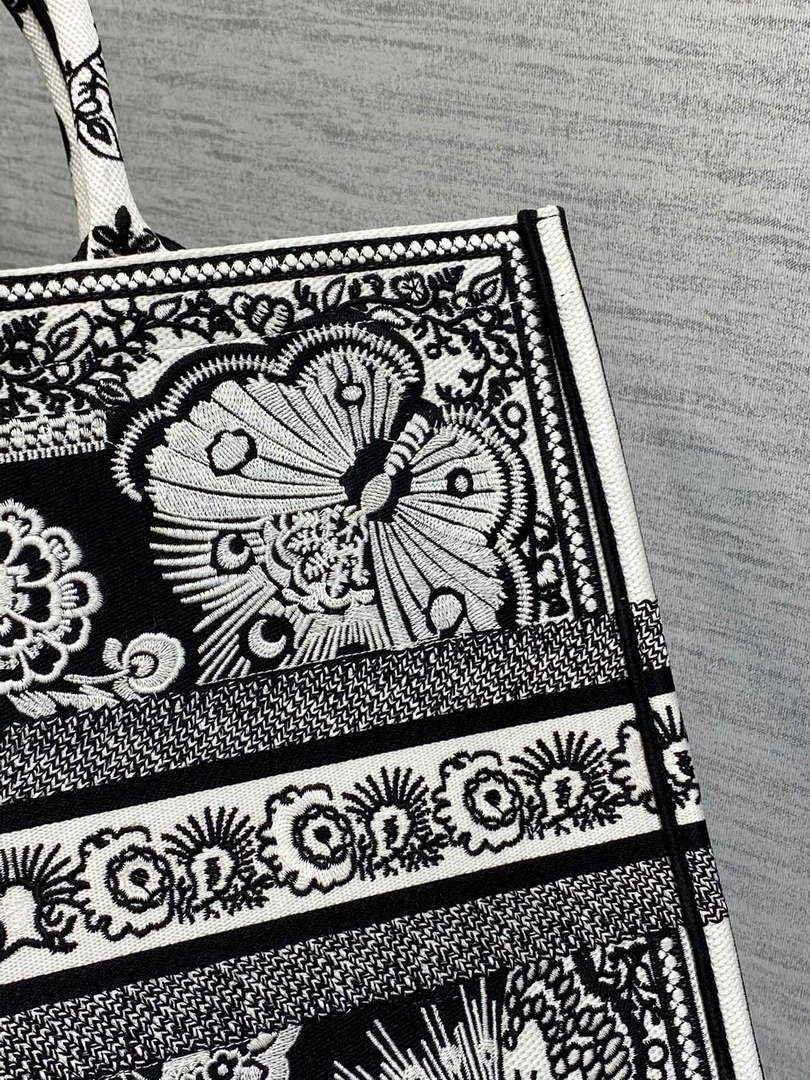 Dior M1286 Large Book Tote Butterfly Bandana Embroidery M107