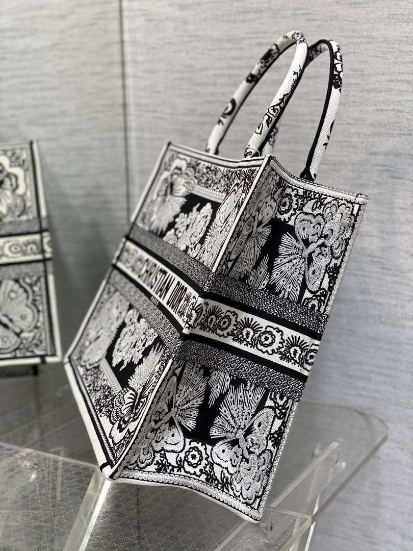 Dior M1286 Large Book Tote Butterfly Bandana Embroidery M107