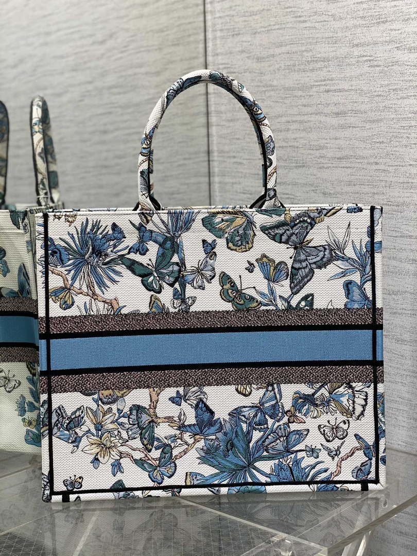 Dior M1286 Large Book Tote Butterfly Bandana Embroidery M120 - Default Title - View 4