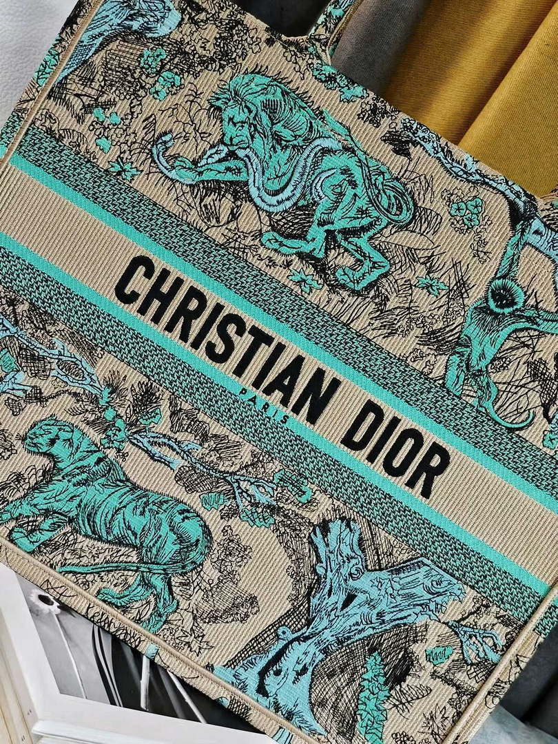 Dior M1286 Large Book Tote Toile de Jouy Embroidery M1101
