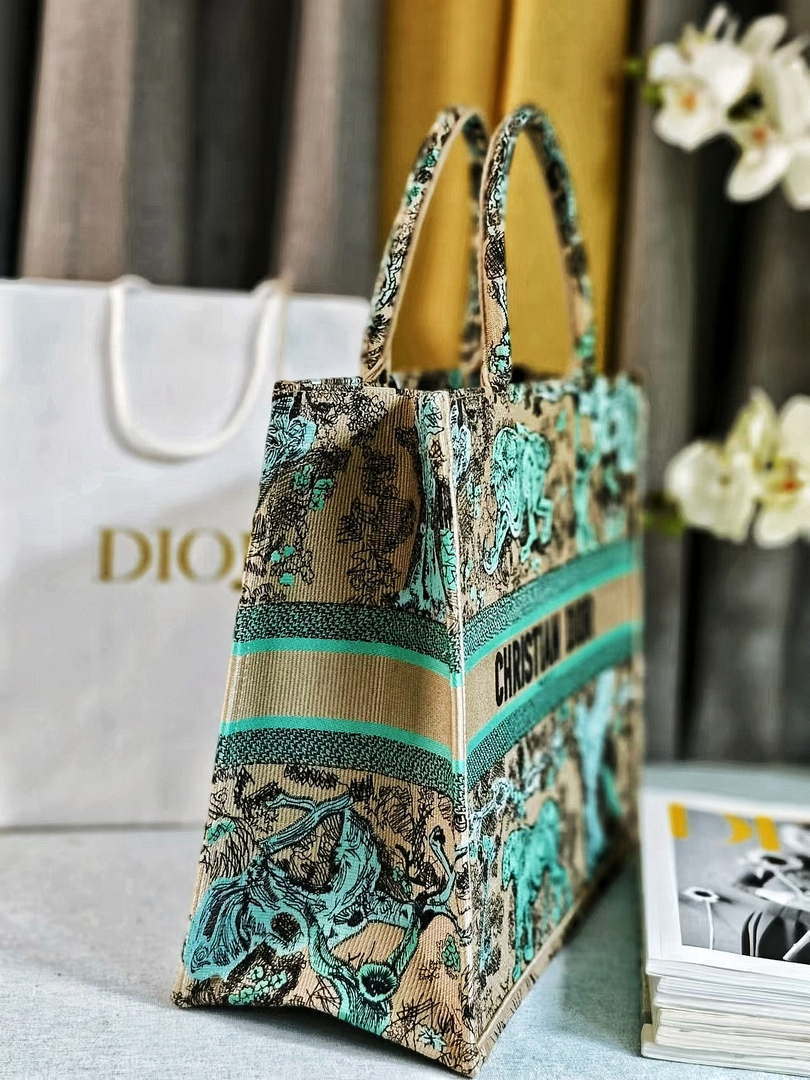 Dior M1286 Large Book Tote Toile de Jouy Embroidery M1101